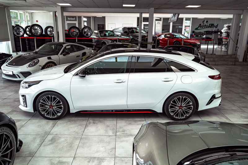 Kia ProCeed / pro_cee'd GT*CAM*PANO*CARBON*TOP* — photo 4