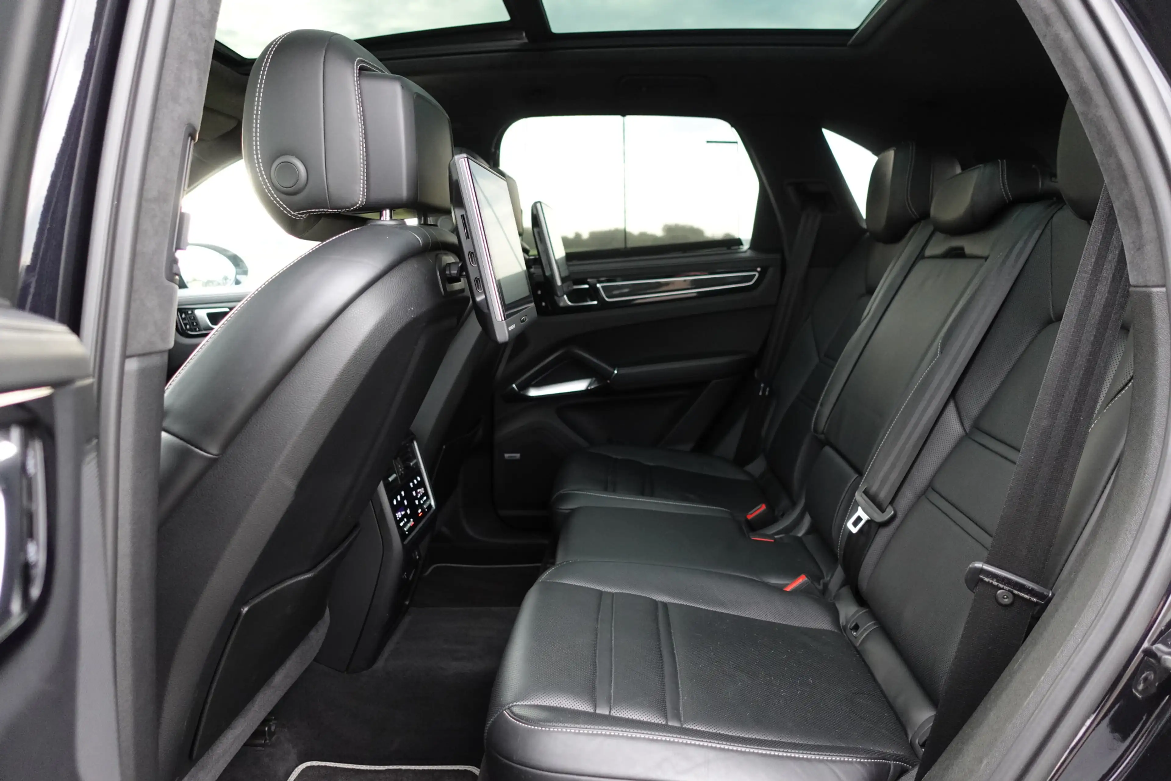 Porsche Cayenne 4.0 Turbo | FULL OPTION | Softclose | Panoramadak — photo 32