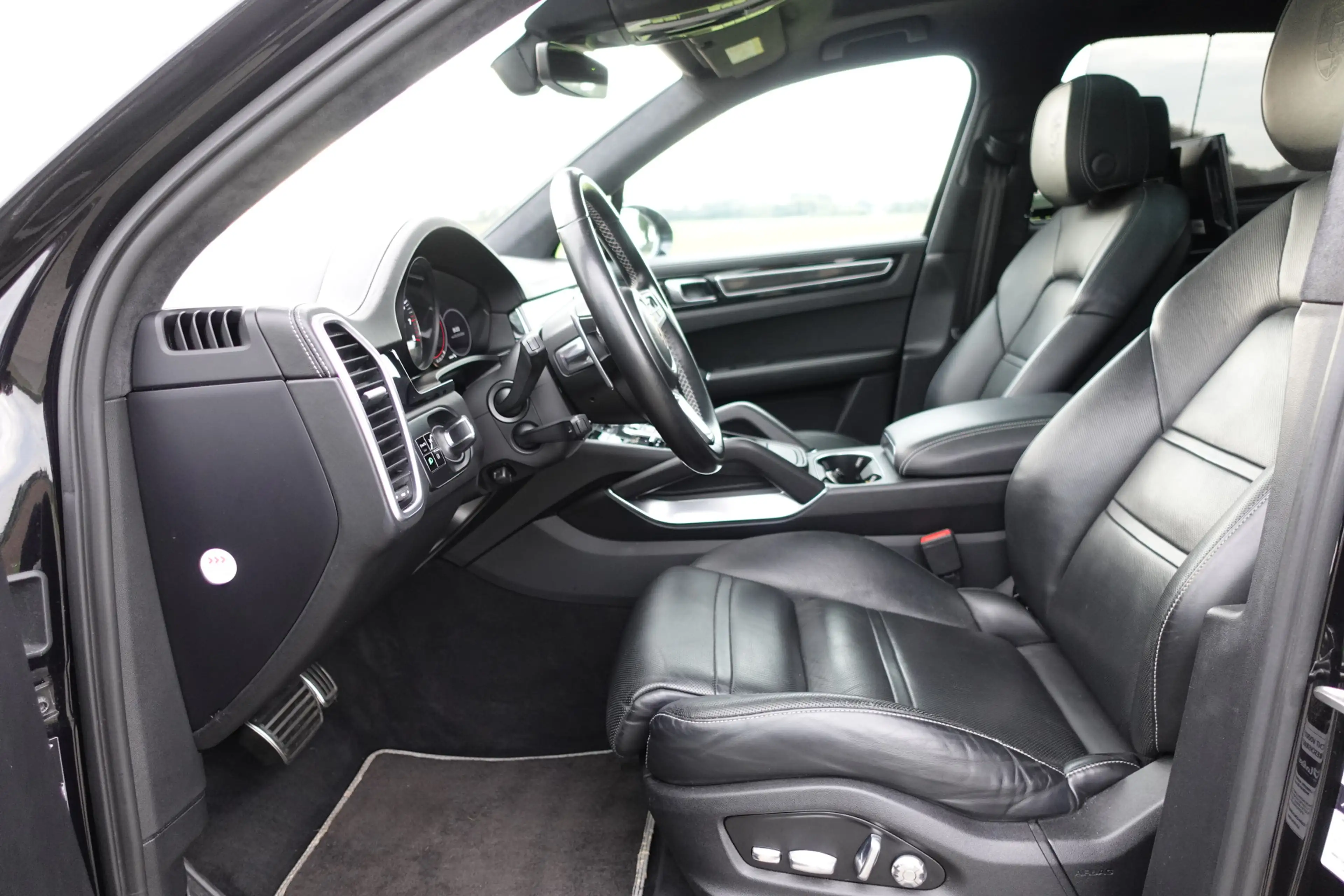 Porsche Cayenne 4.0 Turbo | FULL OPTION | Softclose | Panoramadak — photo 34
