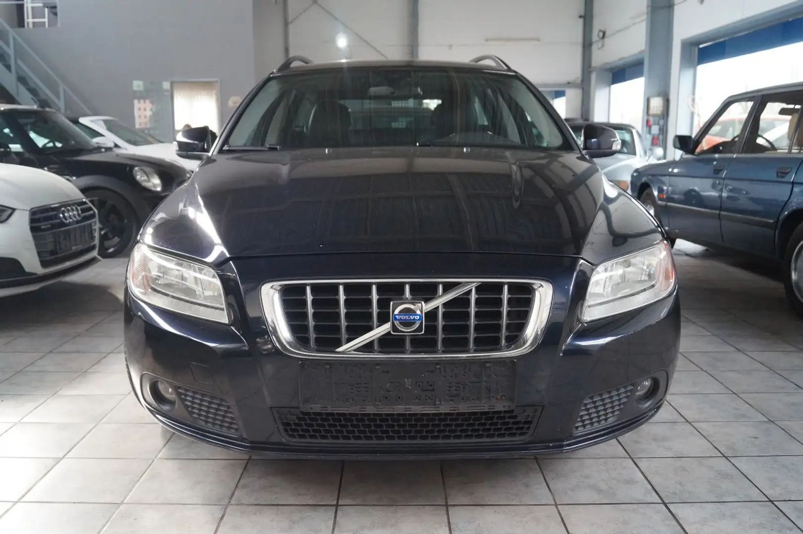 Volvo V70 Kombi Momentum*1.Hand*Leder*AHK*PDC* Blau - 2