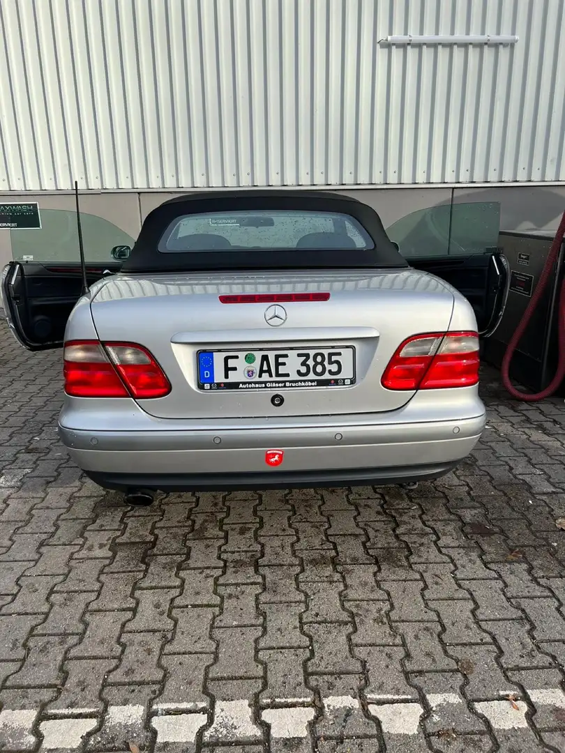 Mercedes-Benz CLK 230 Cabrio Kompressor Elegance Gümüş rengi - 2