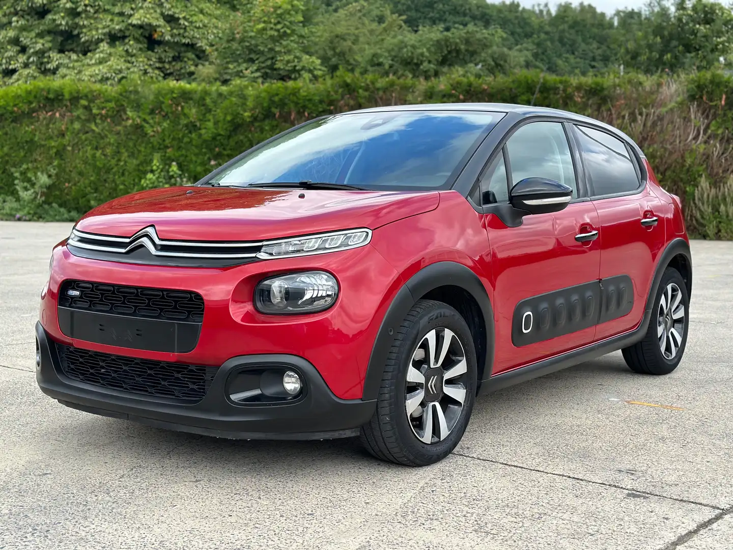 Citroen C3 C3 1.2i AirBump NAVI PRO / CARPLAY / CAM Rouge - 1
