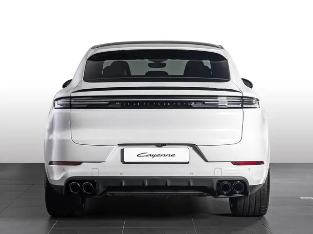 Porsche Cayenne view 4