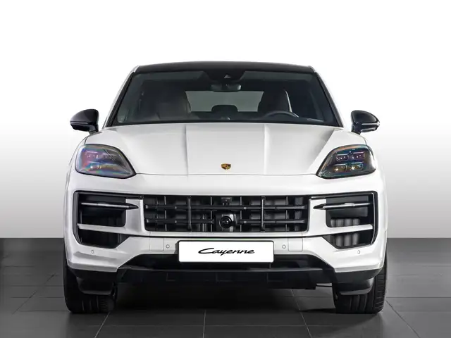 Porsche Cayenne view 8