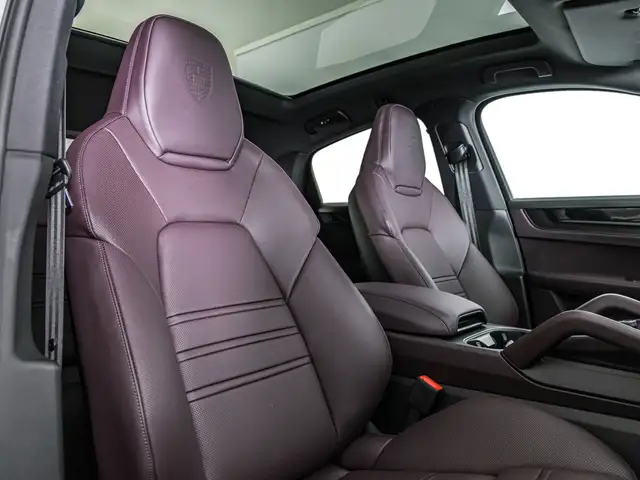 Porsche Cayenne view 13