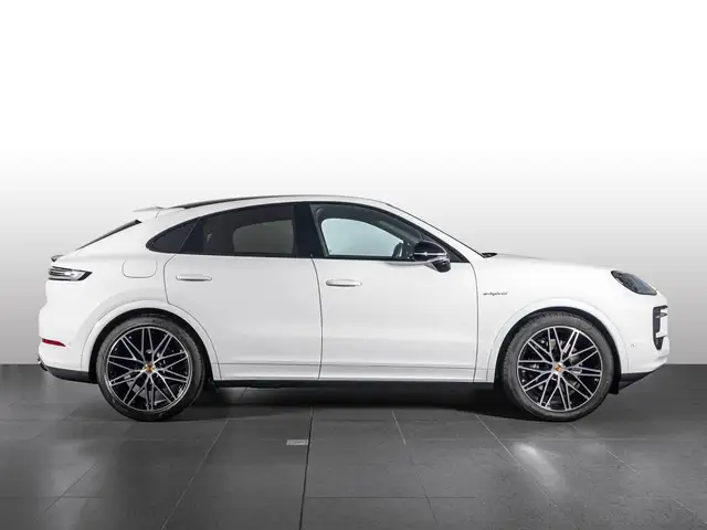 Porsche Cayenne view 6