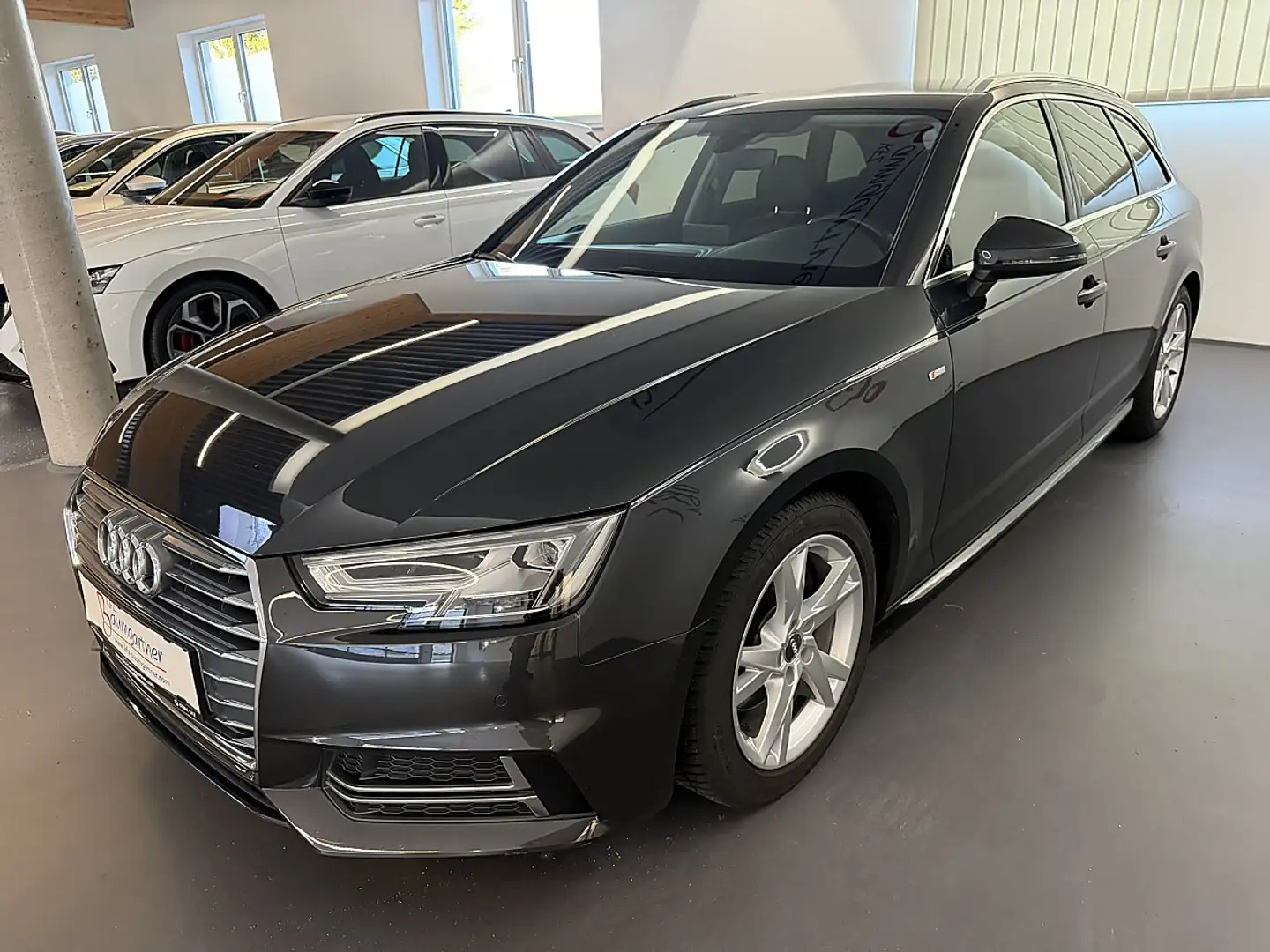 Audi A4 Avant 2,0TDI S-tronic Sport S-Line *LED*NAVI*Sp... Grau - 2
