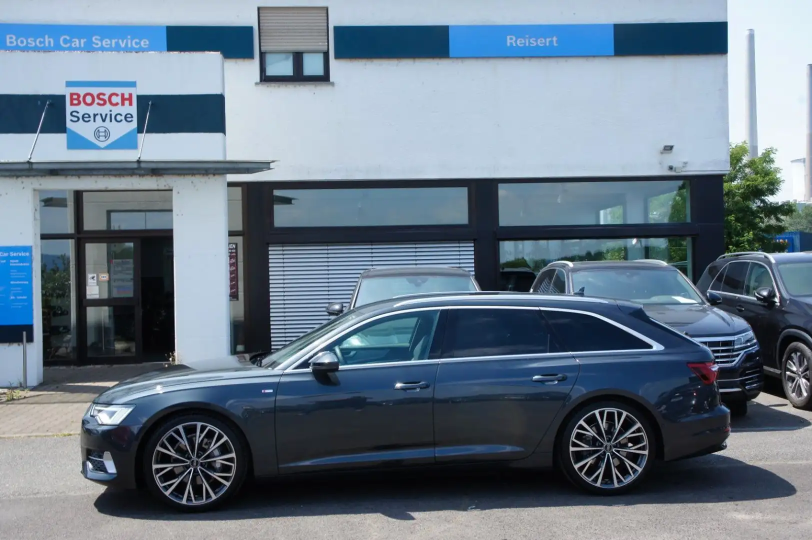 Audi A6 Avant 45 quattro S-Line*ACC*AHK*MATRIX*KAM*21 Grijs - 2