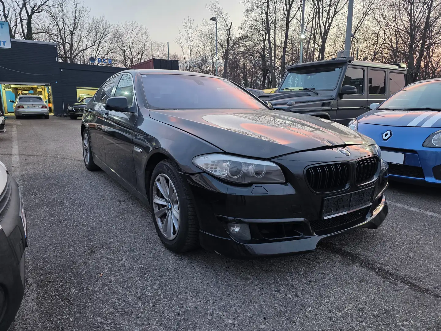 BMW 530 530d Österreich-Paket Aut. Schwarz - 2