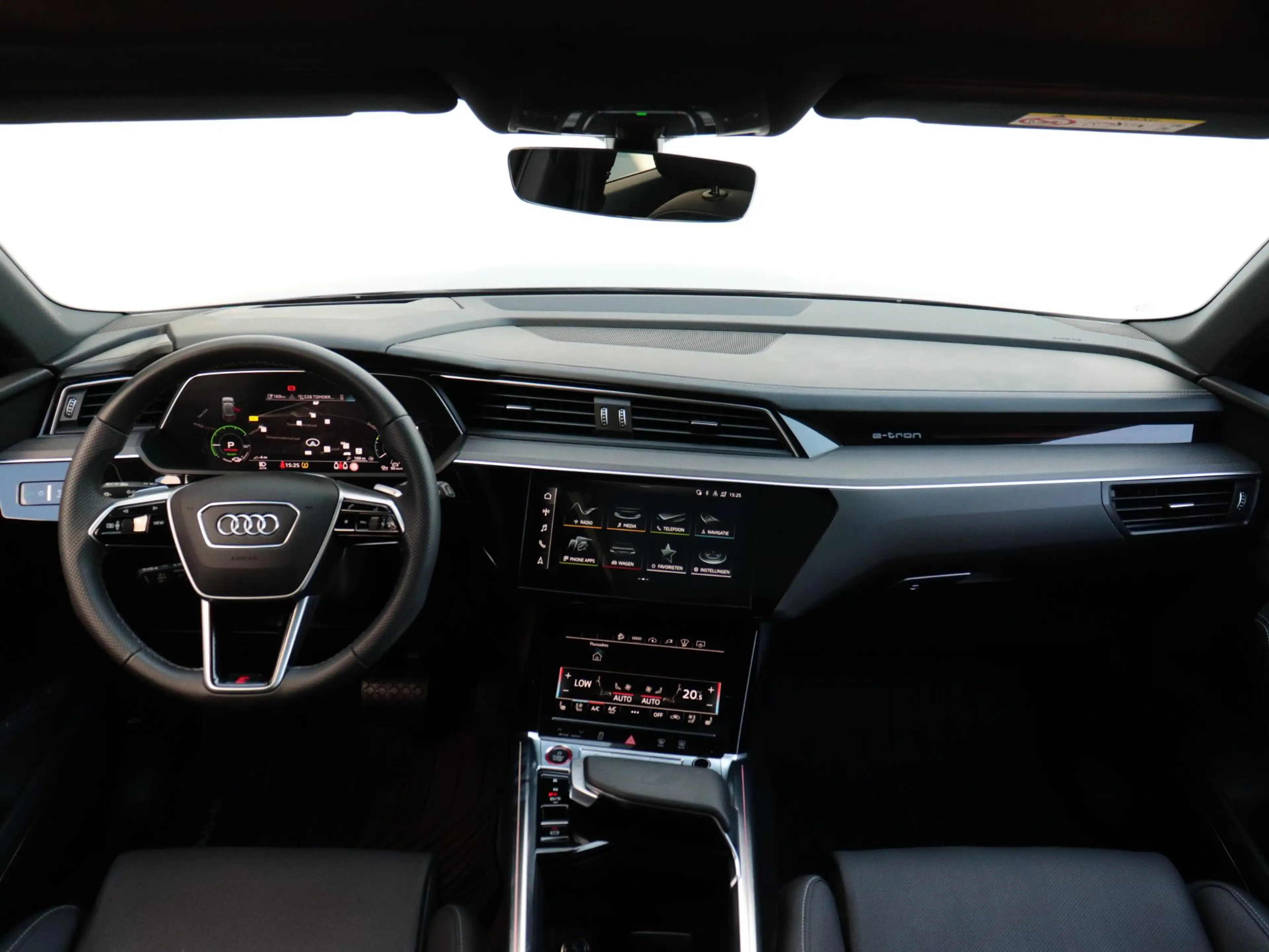 Audi e-tron S quattro 95 kWh | B&O | Panoramadak | Leder | 360 — photo 8