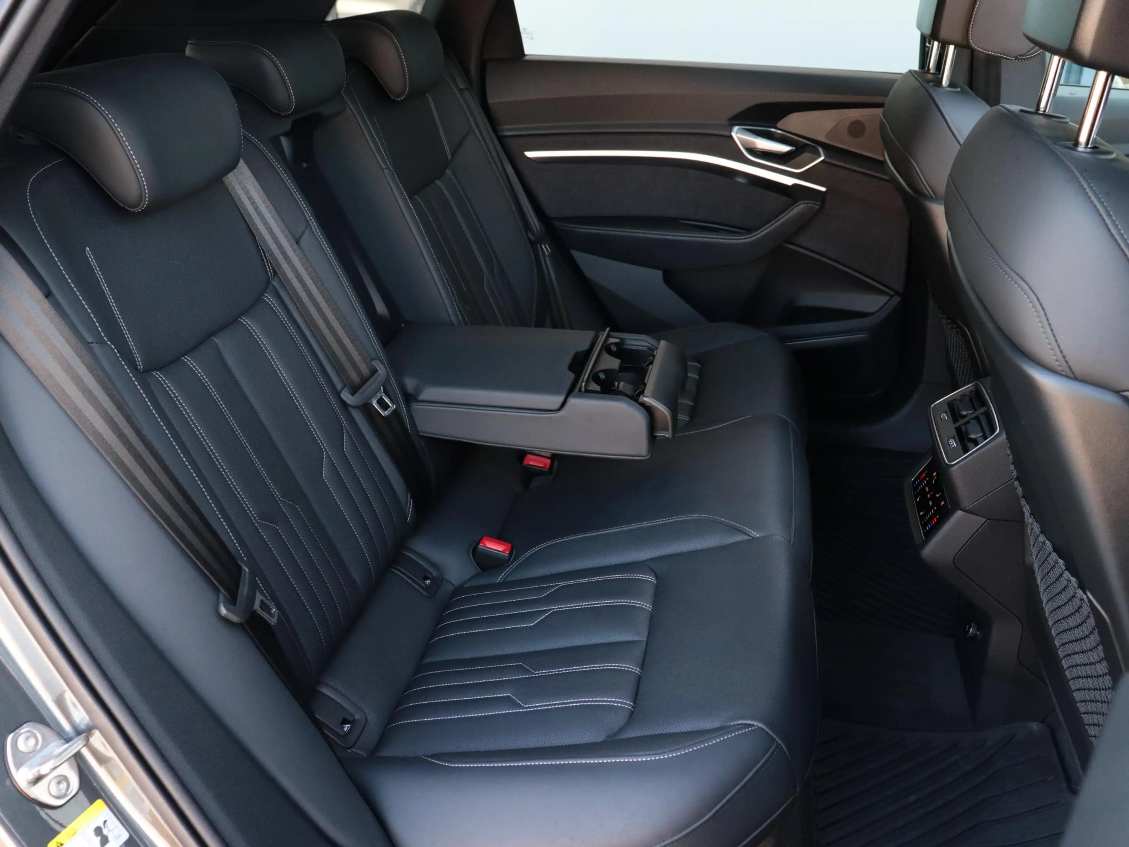 Audi e-tron S quattro 95 kWh | B&O | Panoramadak | Leder | 360 — photo 12