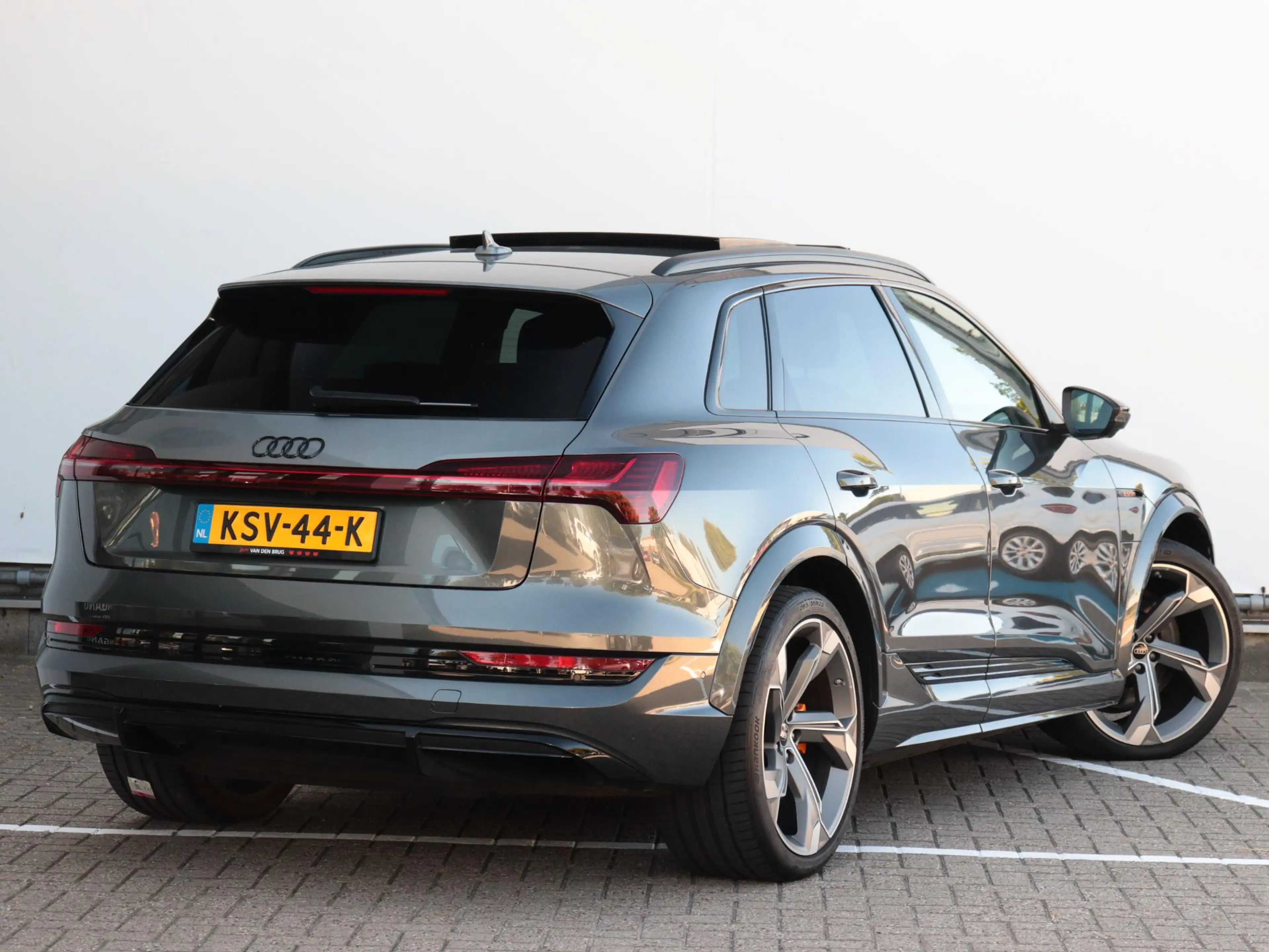 Audi e-tron S quattro 95 kWh | B&O | Panoramadak | Leder | 360 — photo 6