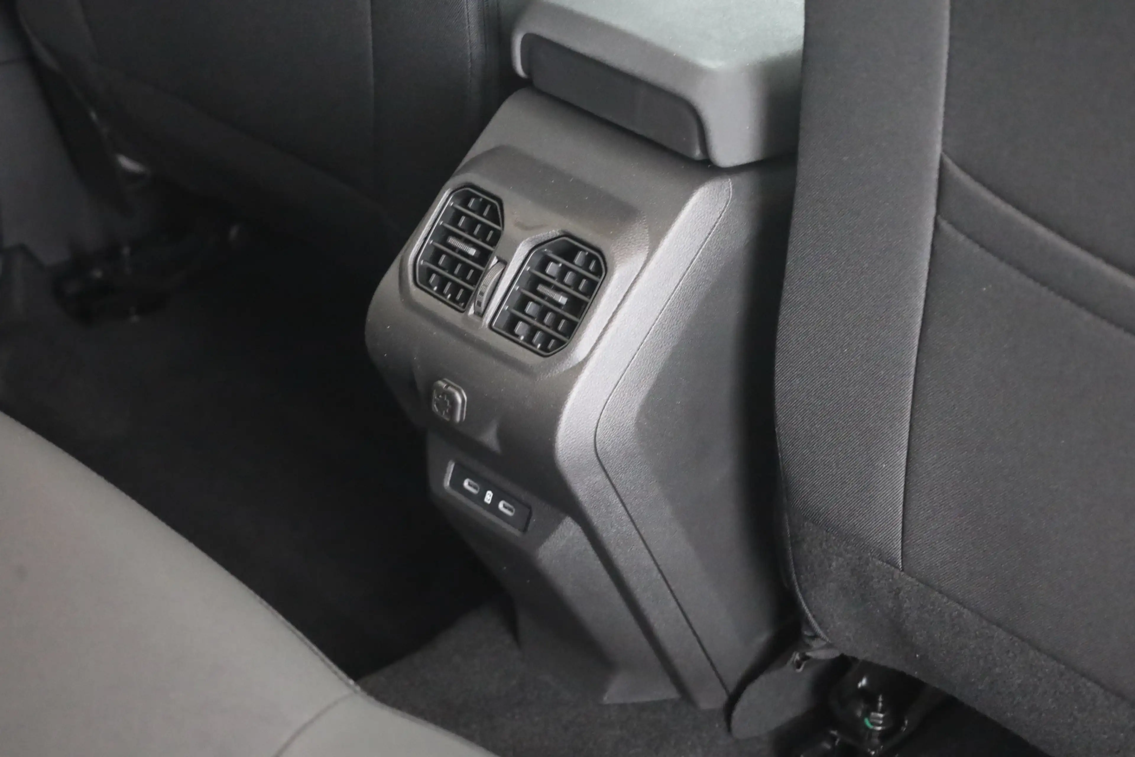 Dacia Bigster Journey HEV 155 Aut. LED ACC 360° — photo 28