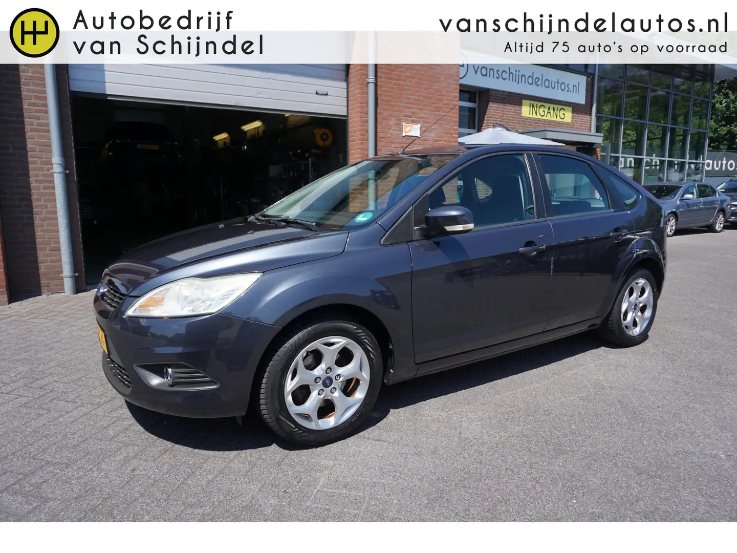 Ford Focus 1.6 TREND MET NIEUWE APK! ECC AIRCO CRUISECONTROL Gris - 1