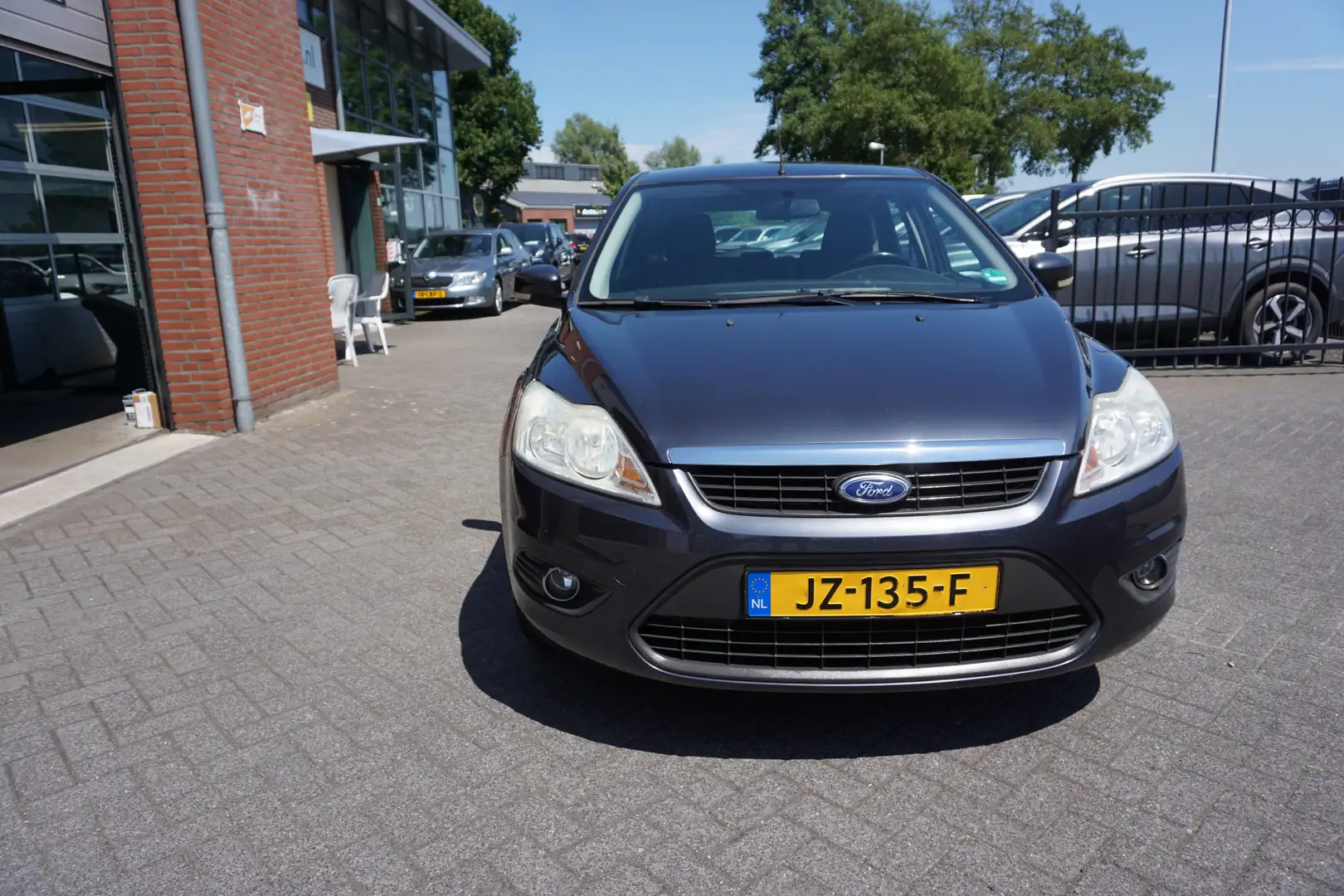 Ford Focus 1.6 TREND MET NIEUWE APK! ECC AIRCO CRUISECONTROL Gris - 2