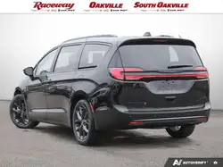 Chrysler Pacifica 2026