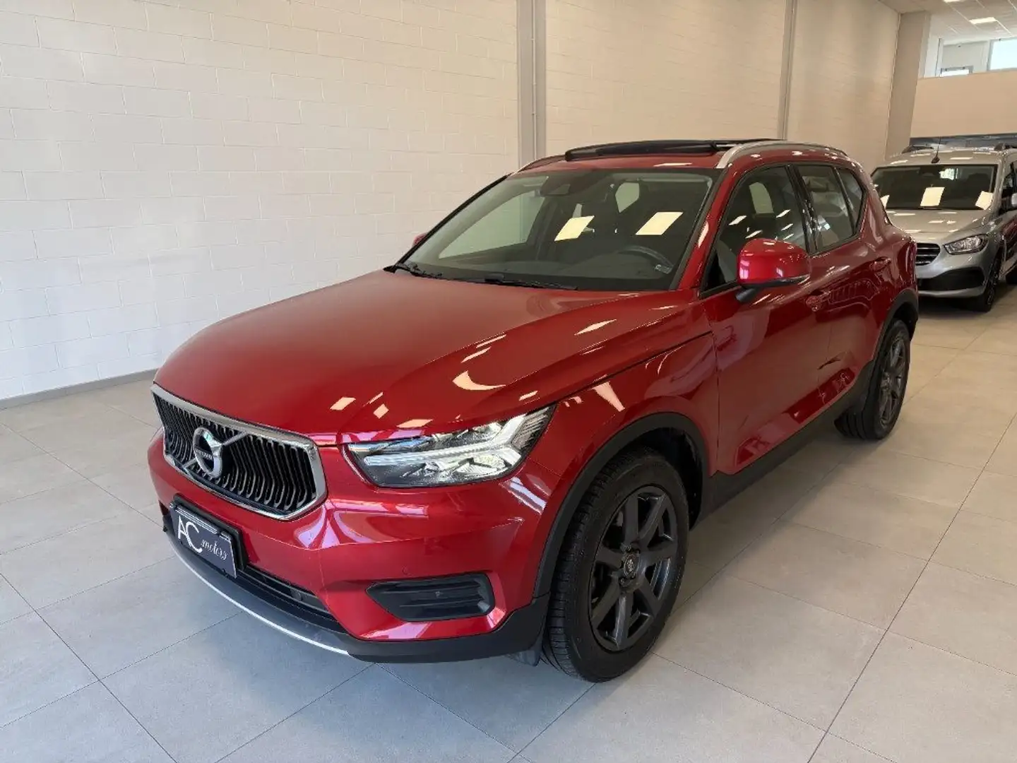 Volvo XC40 D3 AWD Rosso - 2