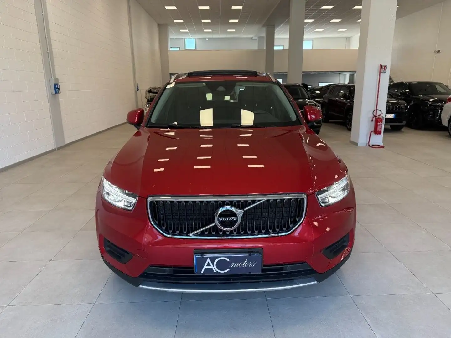 Volvo XC40 D3 AWD Rosso - 1
