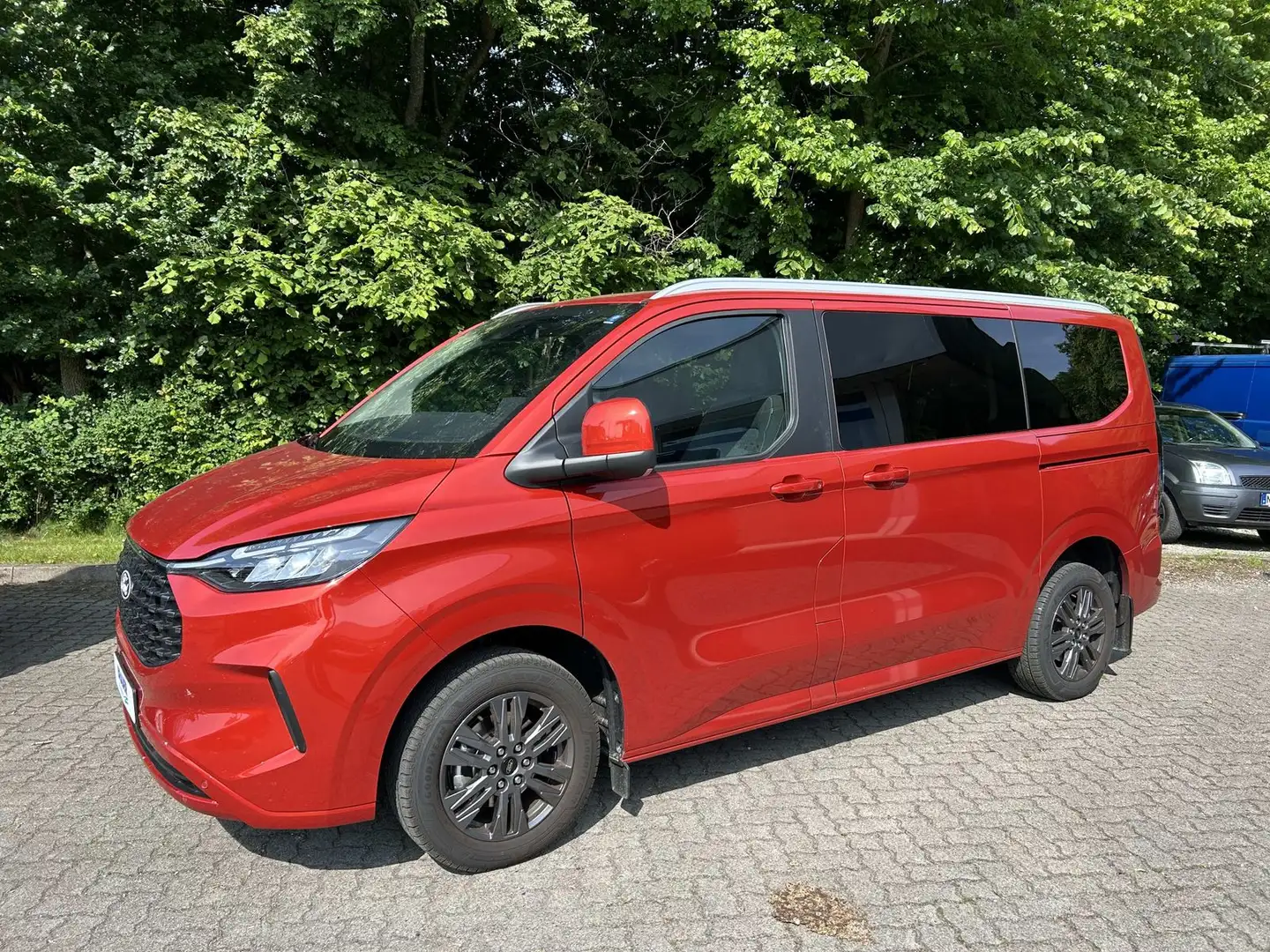 Ford Tourneo Custom Bus 320 L1 Tourneo Titanium FWD Rood - 2