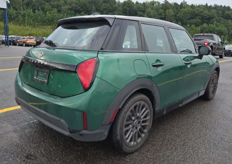 2026 MINI 5 Door Cooper C | 5 Door | Leatherette | Sunroof | Heated — снимка 1