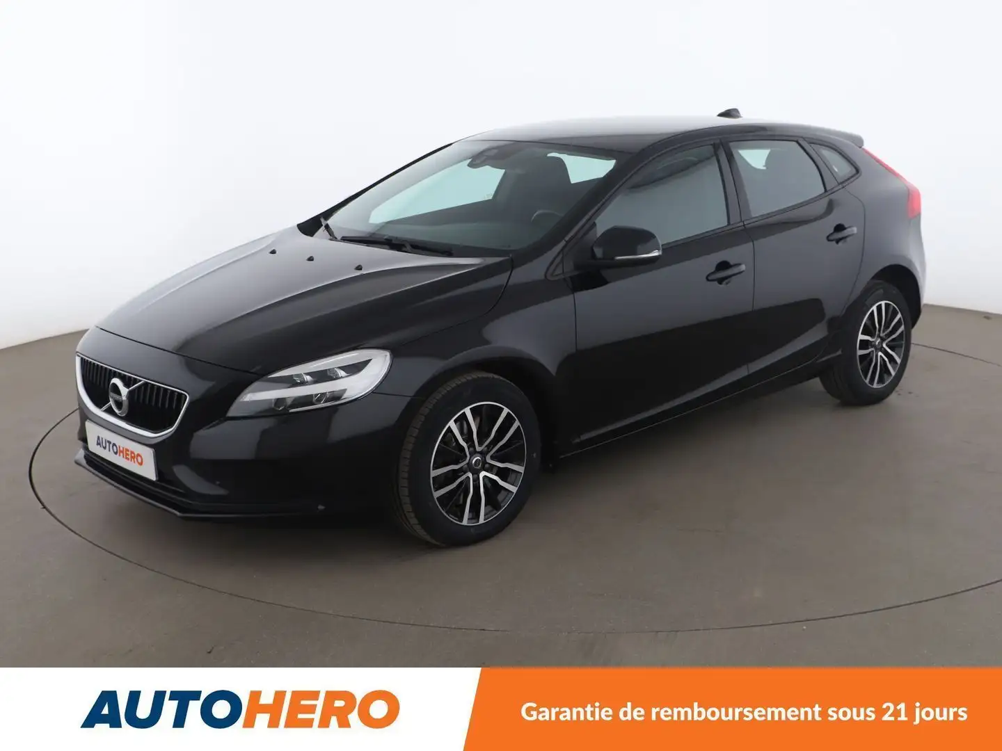 Volvo V40 2.0 D2  Business Geartronic 6 Noir - 1