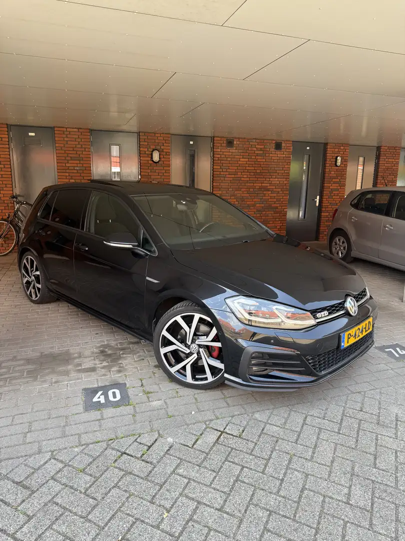 Volkswagen Golf Volkswagen Golf 7.5 2.0 Gtd 2018 Zwart - 1