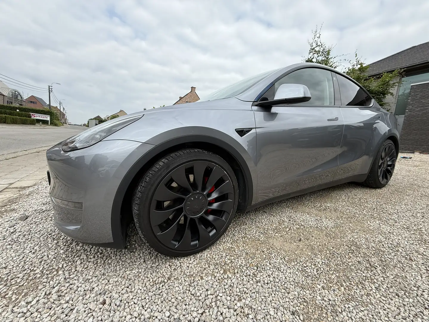 Tesla Model Y Performance Dual Motor AWD (BTW incl.) - 1