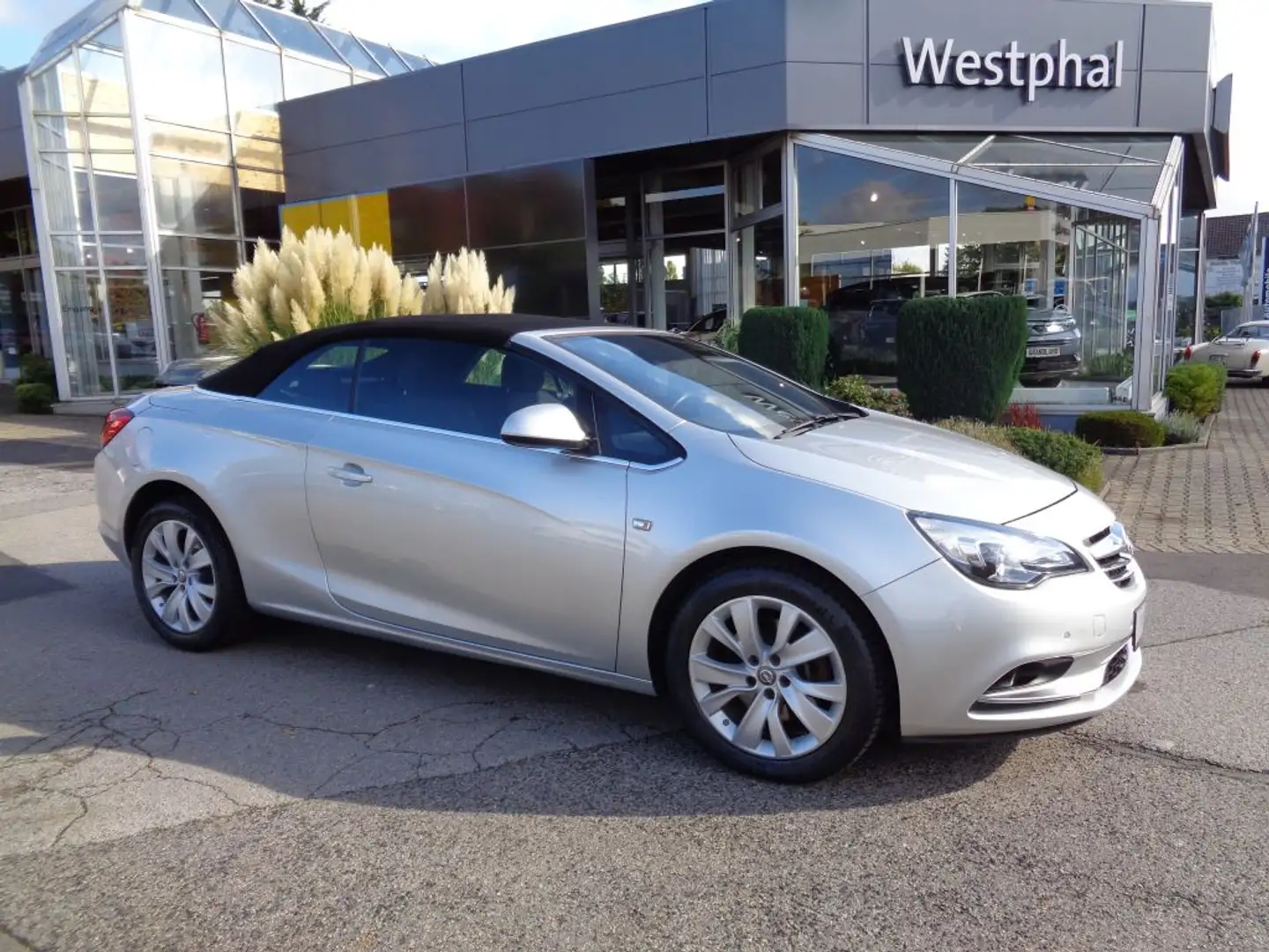 Opel Cascada 1.4 Turbo (ecoFLEX) Start/Stop Edition Silber - 1