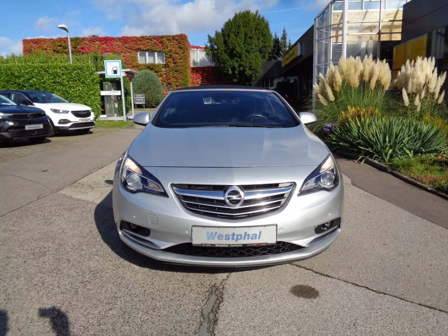 Opel Cascada 1.4 Turbo (ecoFLEX) Start/Stop Edition Silber - 2