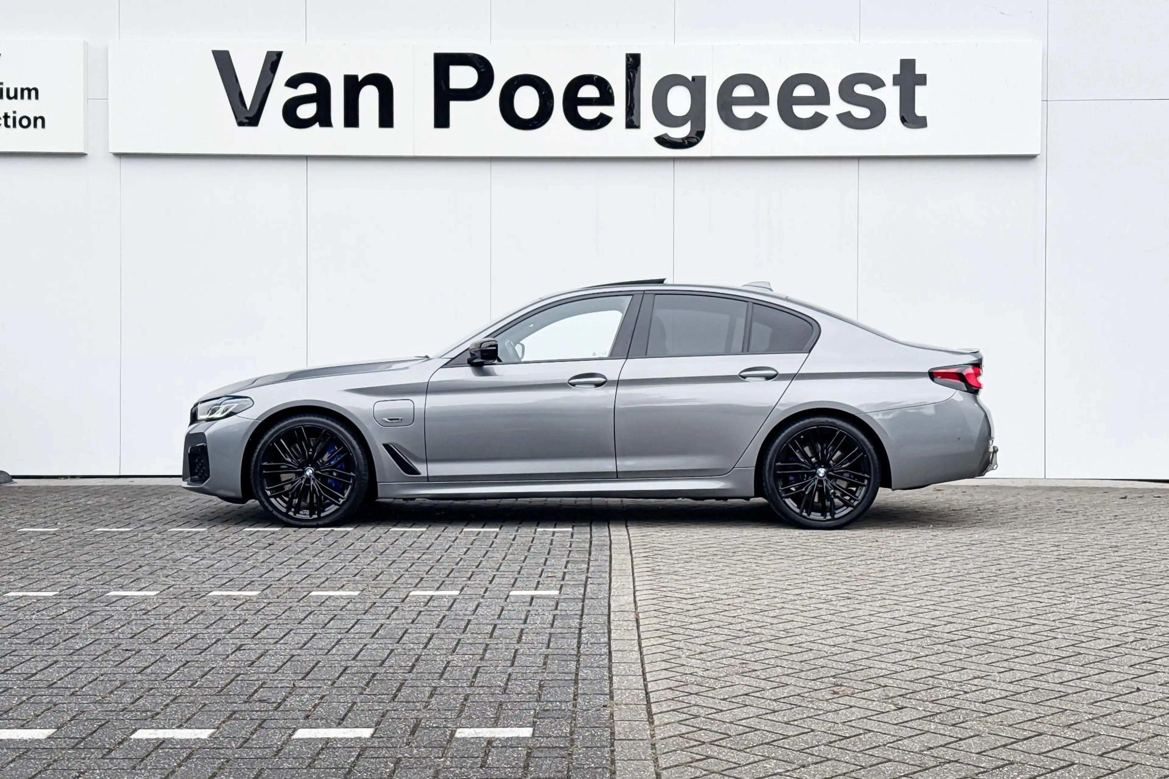 BMW 545 5 Serie Sedan 545e xDrive | Business Edition | Int — photo 2