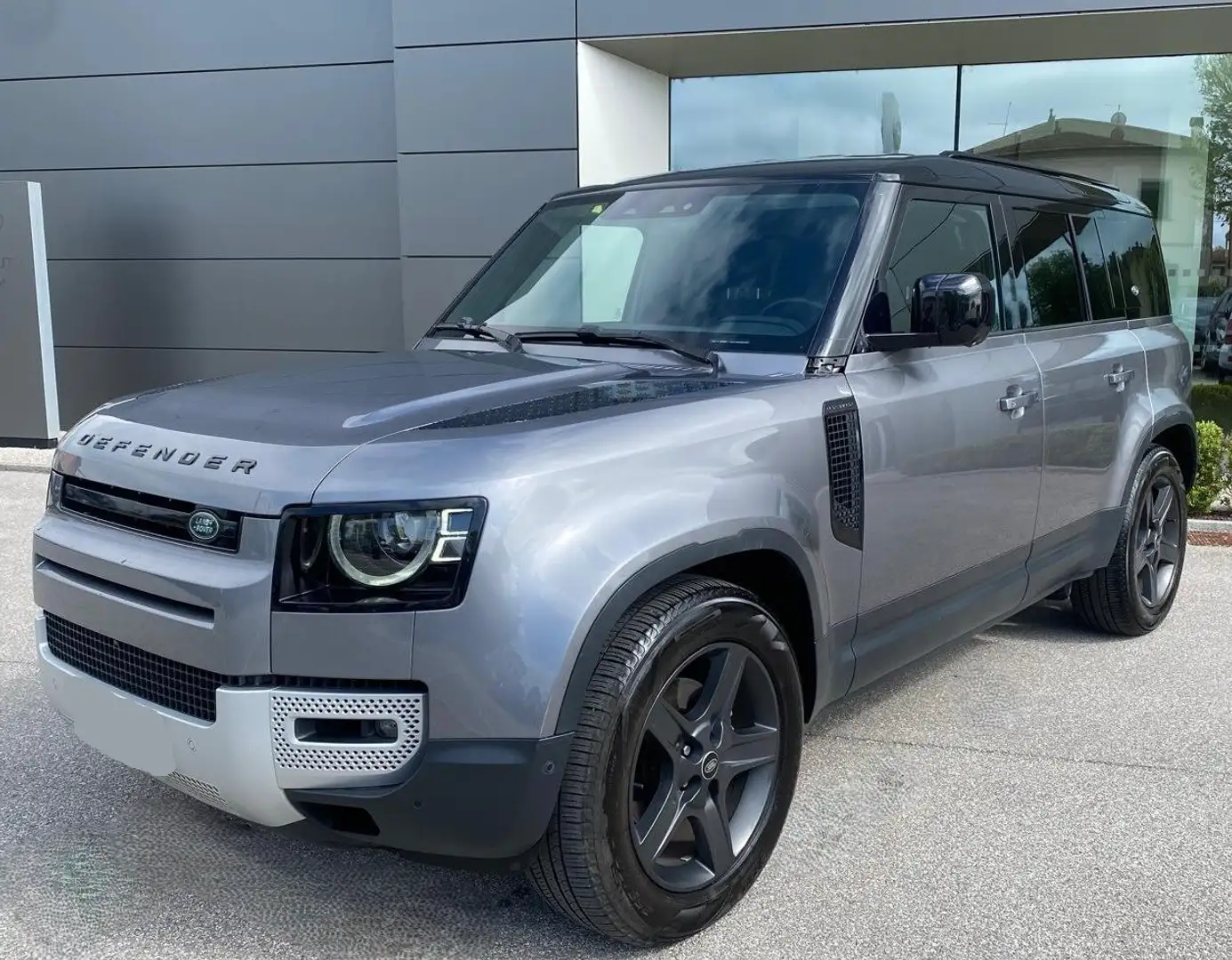 Land Rover Defender 110 3.0D I6 200 CV AWD Auto SE IVA ESPOSTA Grigio - 1