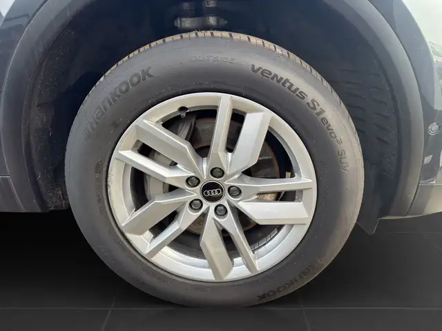 Audi Q5 view 7