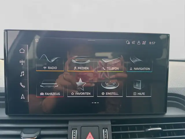 Audi Q5 view 14