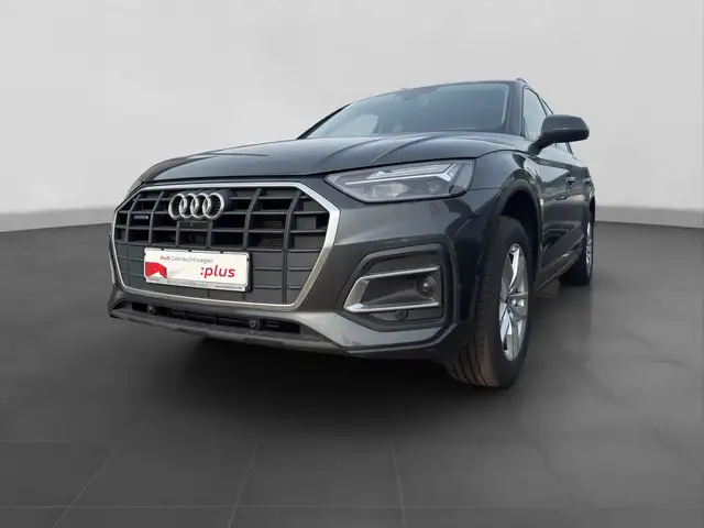 Audi Q5 view 2