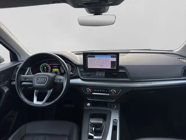 Audi Q5 view 5