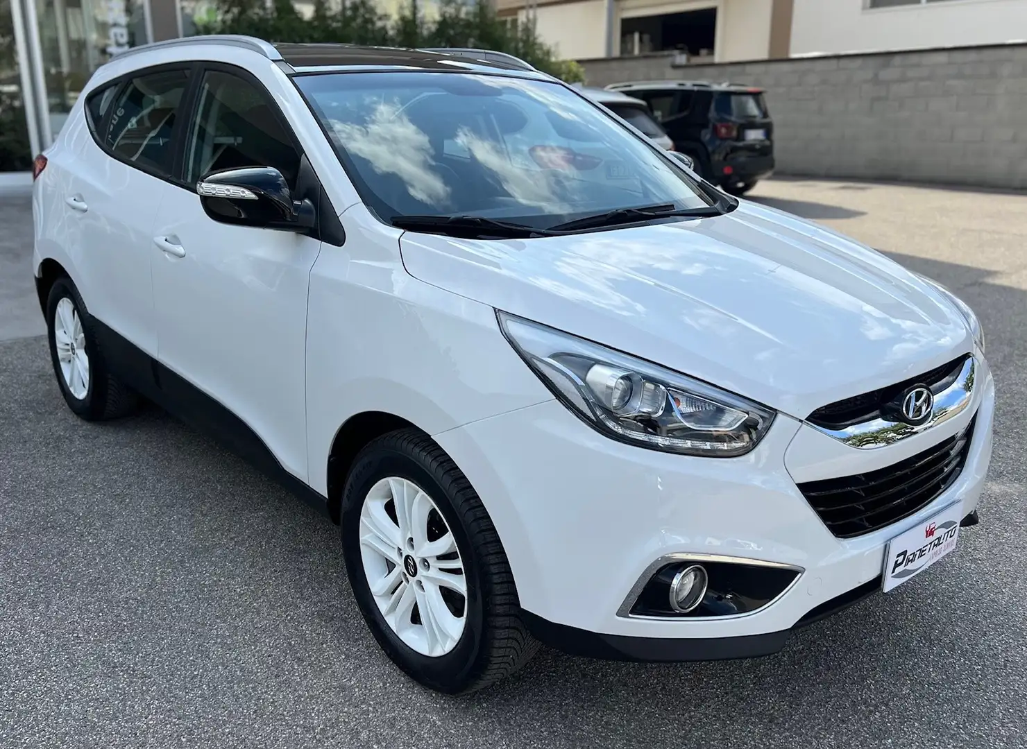 Hyundai iX35 1.7 crdi Comfort 2wd RESTYLING! PELLE/PDC/TEL./17; Blanc - 1