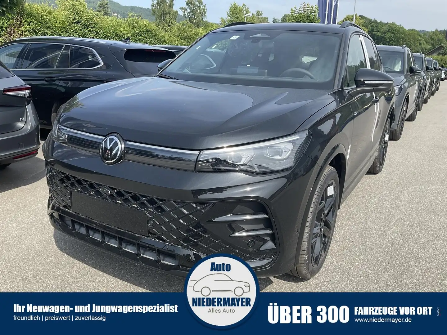 Volkswagen Tiguan TDI DSG 4M R-LINE Black, Leder, Pano, 20-Zoll, IQ. Schwarz - 1