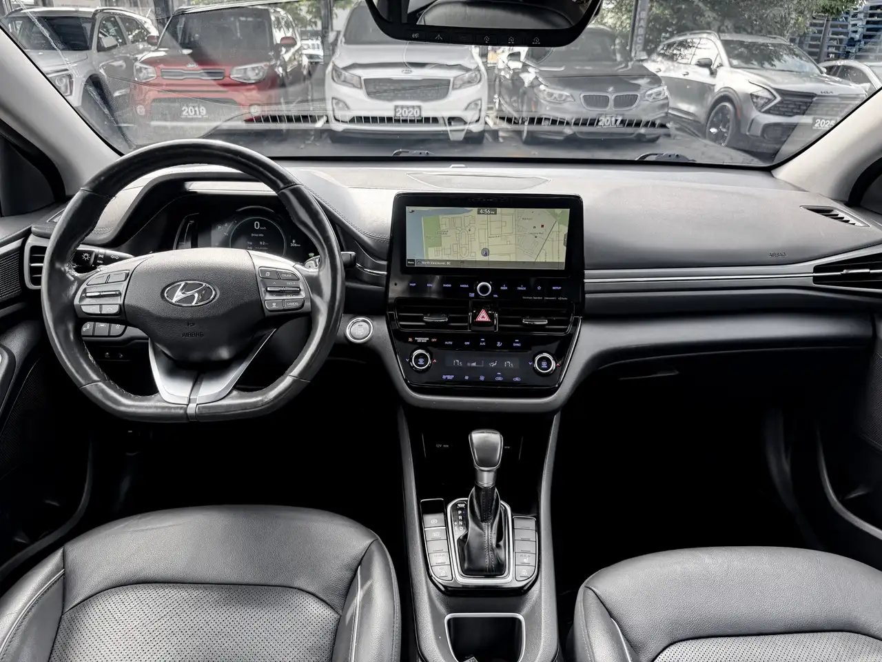 Hyundai IONIQ photo Hyundai IONIQ