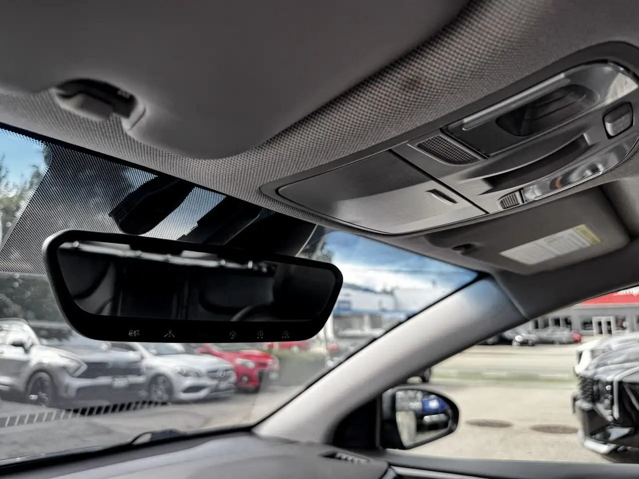 Hyundai IONIQ photo Hyundai IONIQ