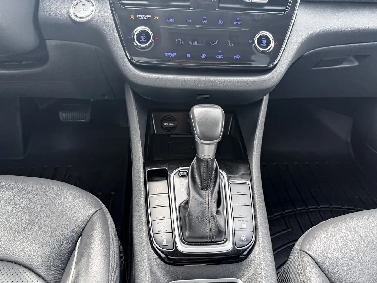 Hyundai IONIQ photo Hyundai IONIQ