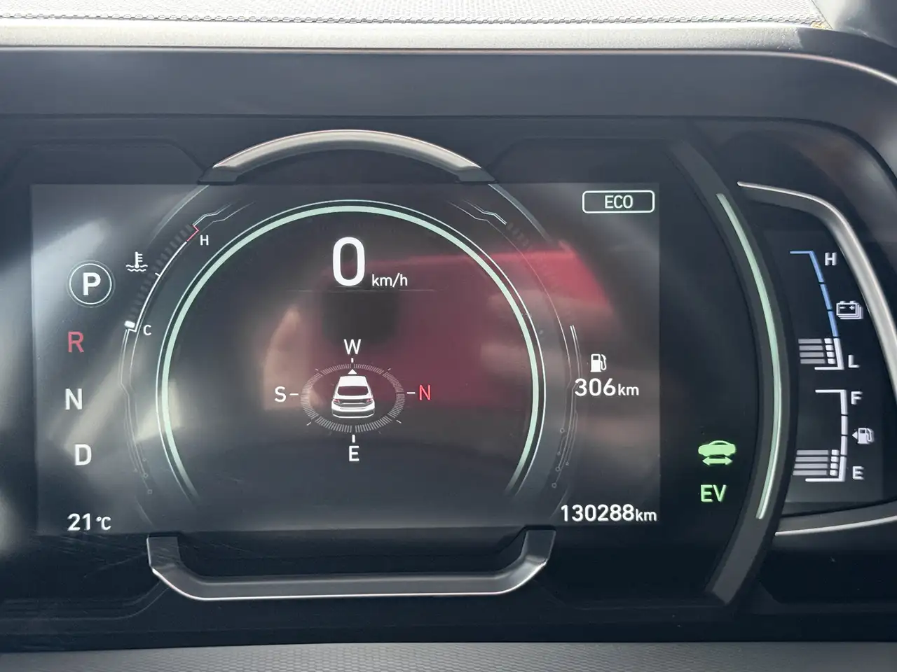 Hyundai IONIQ photo Hyundai IONIQ