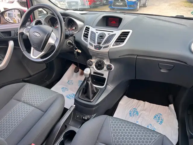 Ford Fiesta view 8