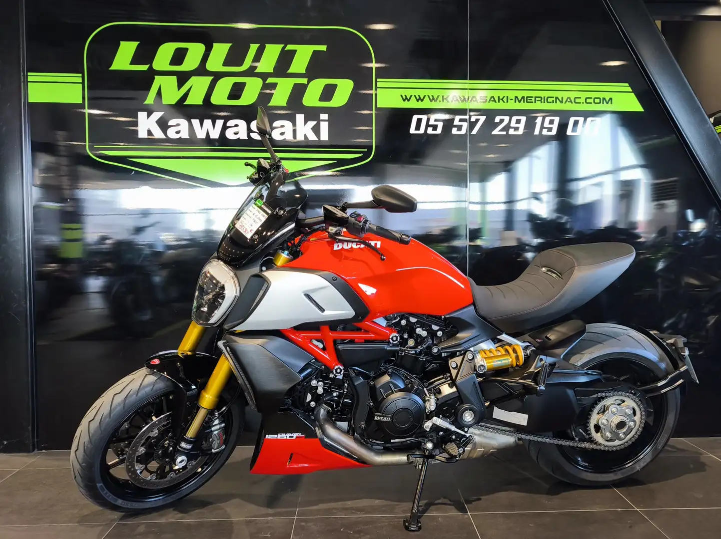 Ducati Diavel Roşu - 2