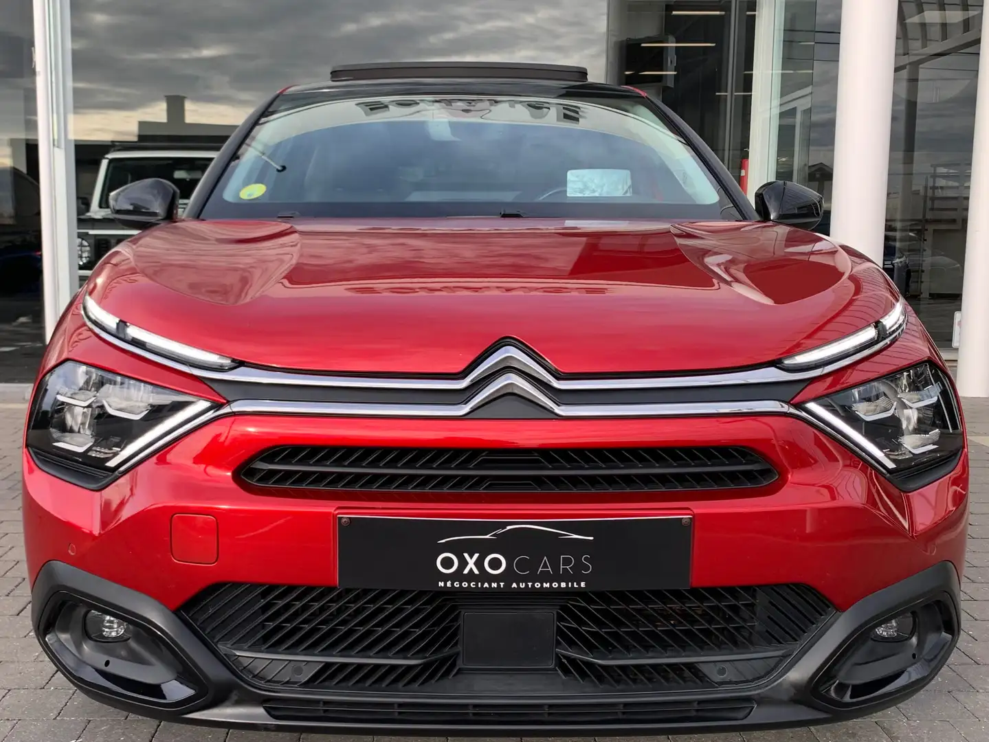 Citroen C4 HDI Shine / Boite Auto / Toit Pano/FULL OPTIONS Rouge - 2