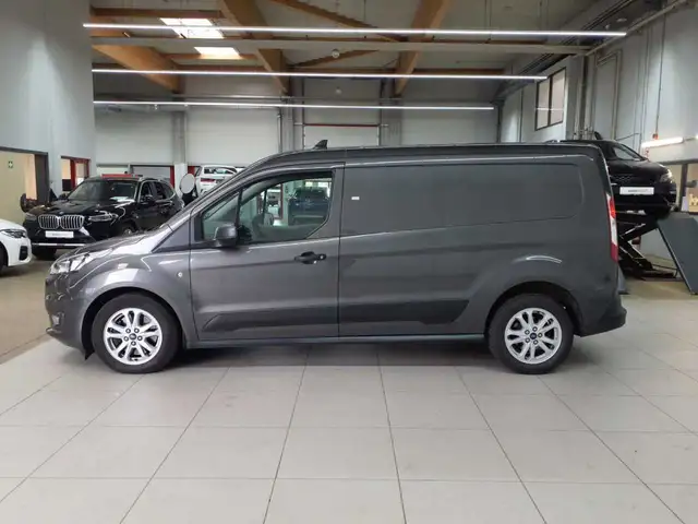 Ford Transit view 13