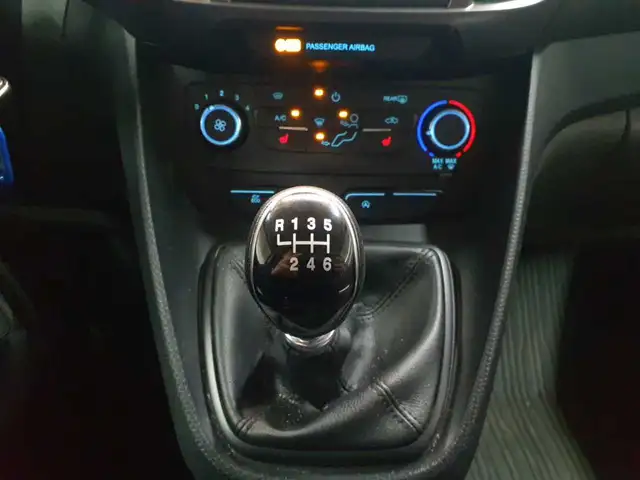 Ford Transit view 3