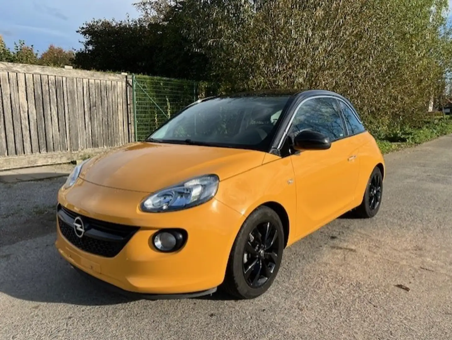 Opel Adam 1.2i Glam*Airco*Navi*Aluvelgen*2 kleuren*Sensoren* Jaune - 1
