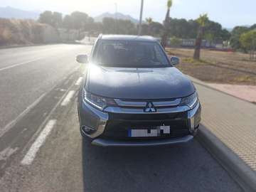 220DI-D Motion AT 4WD