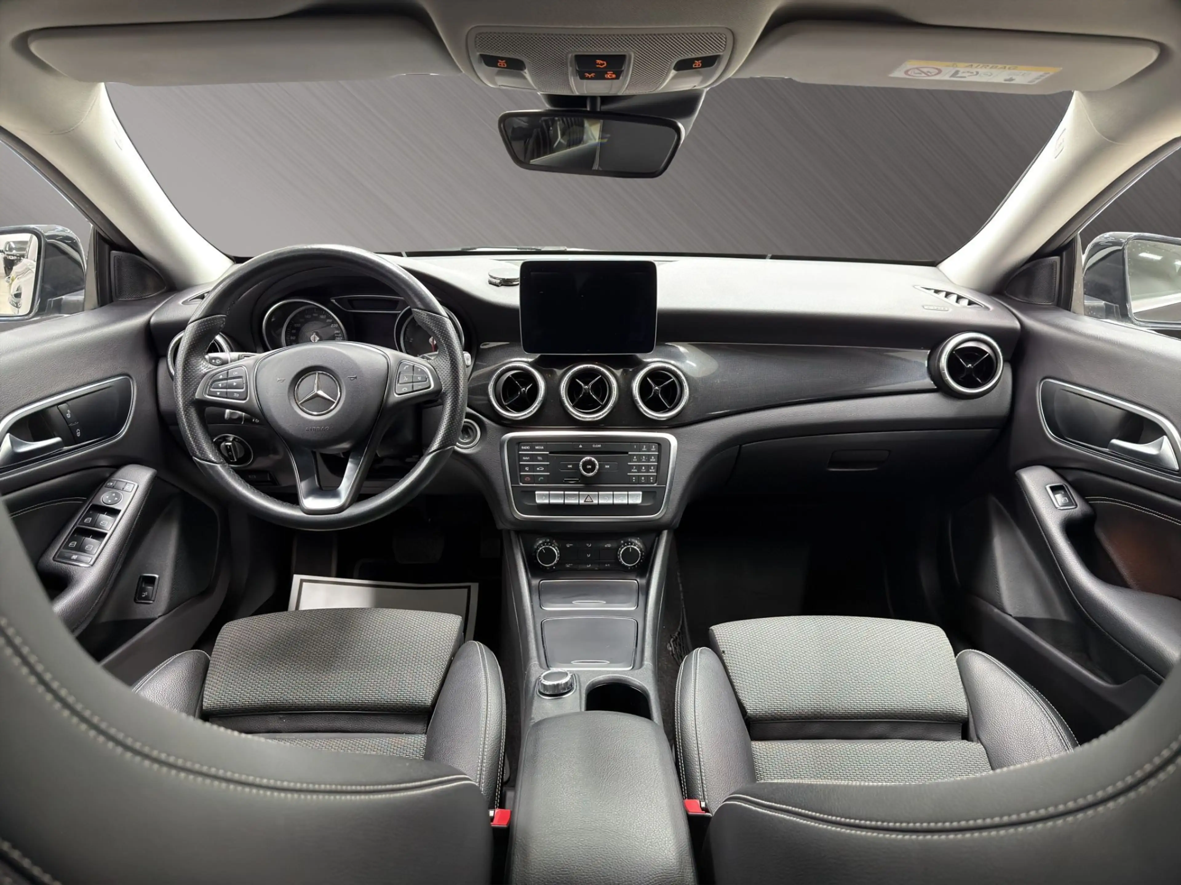 Mercedes-Benz CLA 220 CDI Shooting Brake 4MATIC Aut. *Kamera*LED* — photo 9