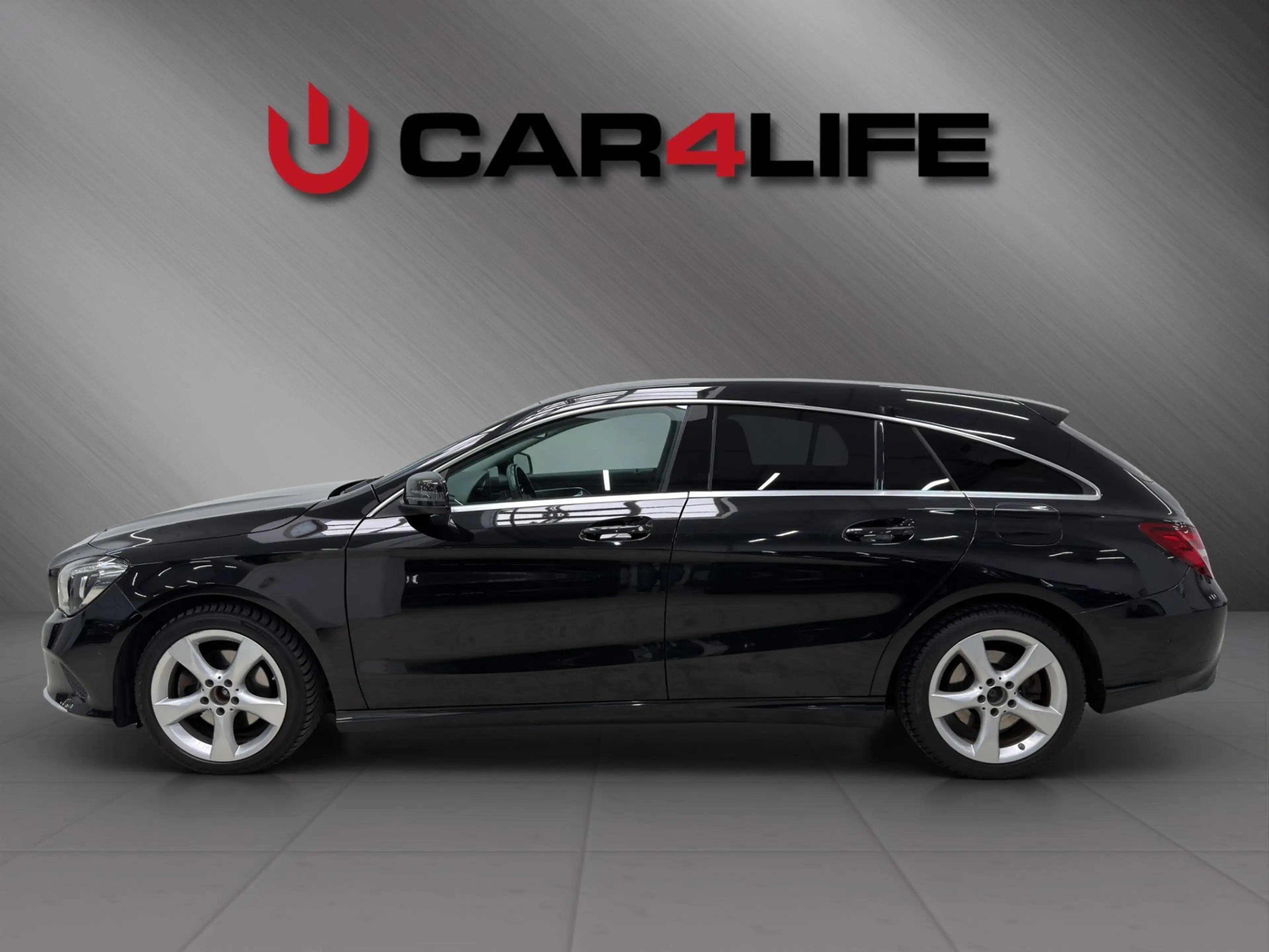 Mercedes-Benz CLA 220 CDI Shooting Brake 4MATIC Aut. *Kamera*LED* — photo 8
